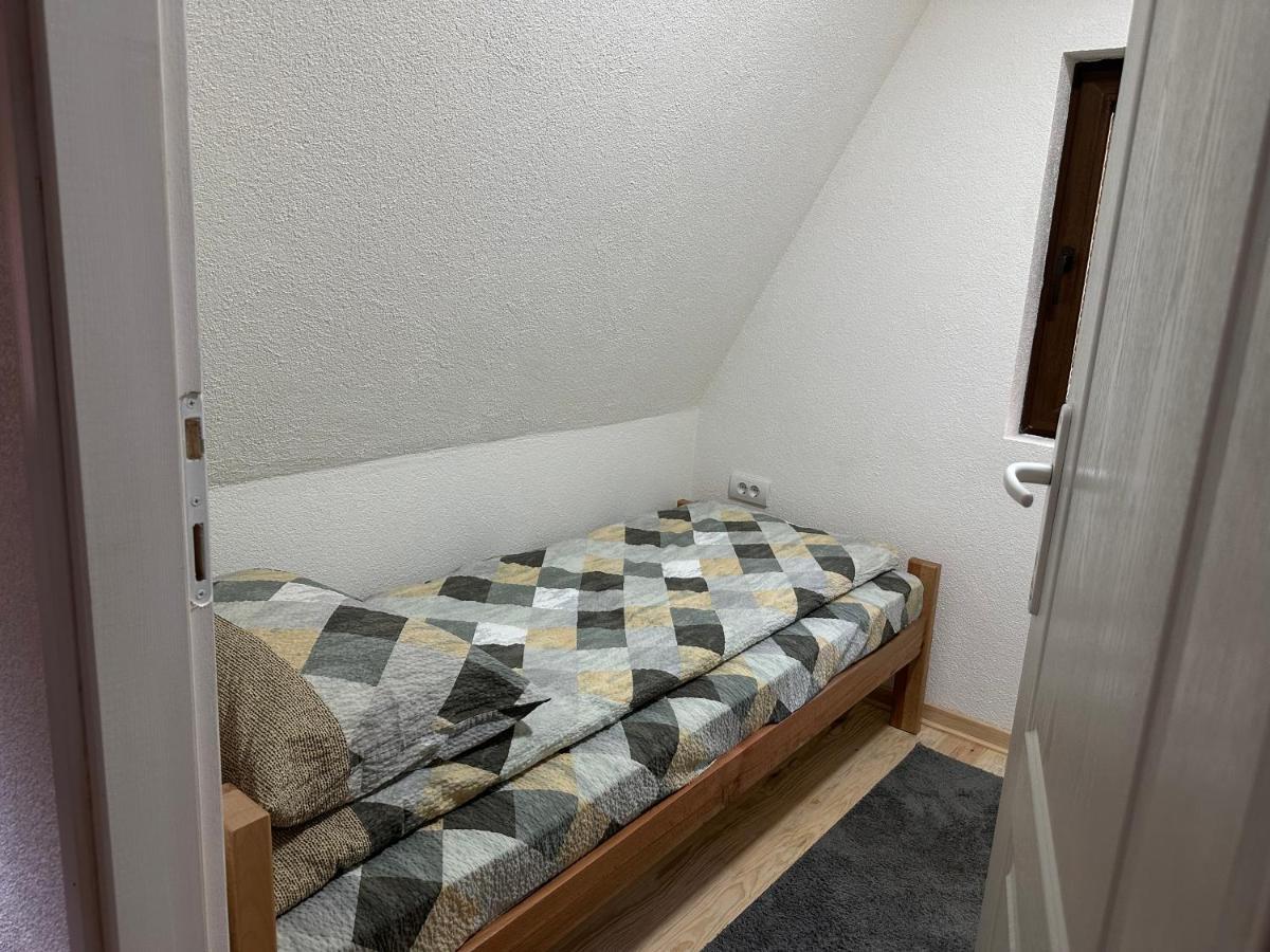 Zaovinski Cardaci Case de vacanță *